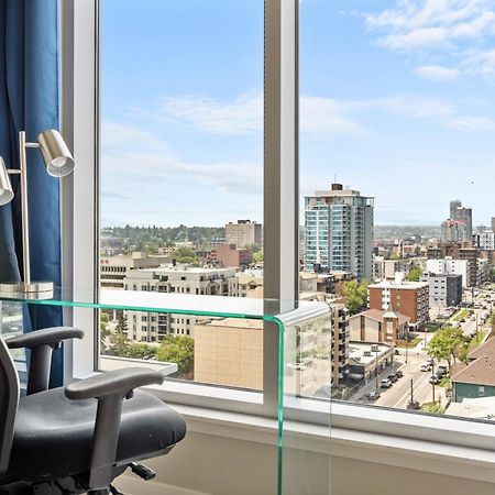 City Centre Retreat - 1Br Condo With Desk Calgary Exterior photo