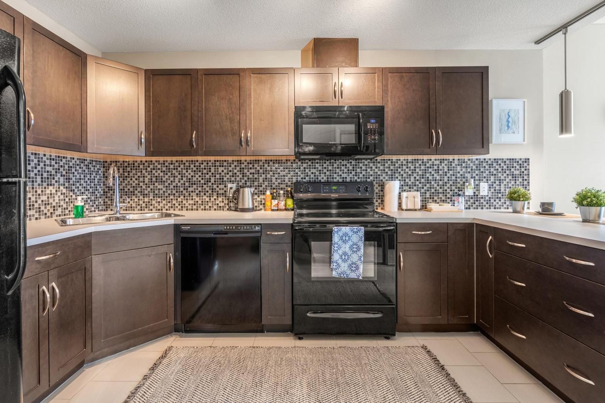 City Centre Retreat - 1Br Condo With Desk Calgary Exterior photo