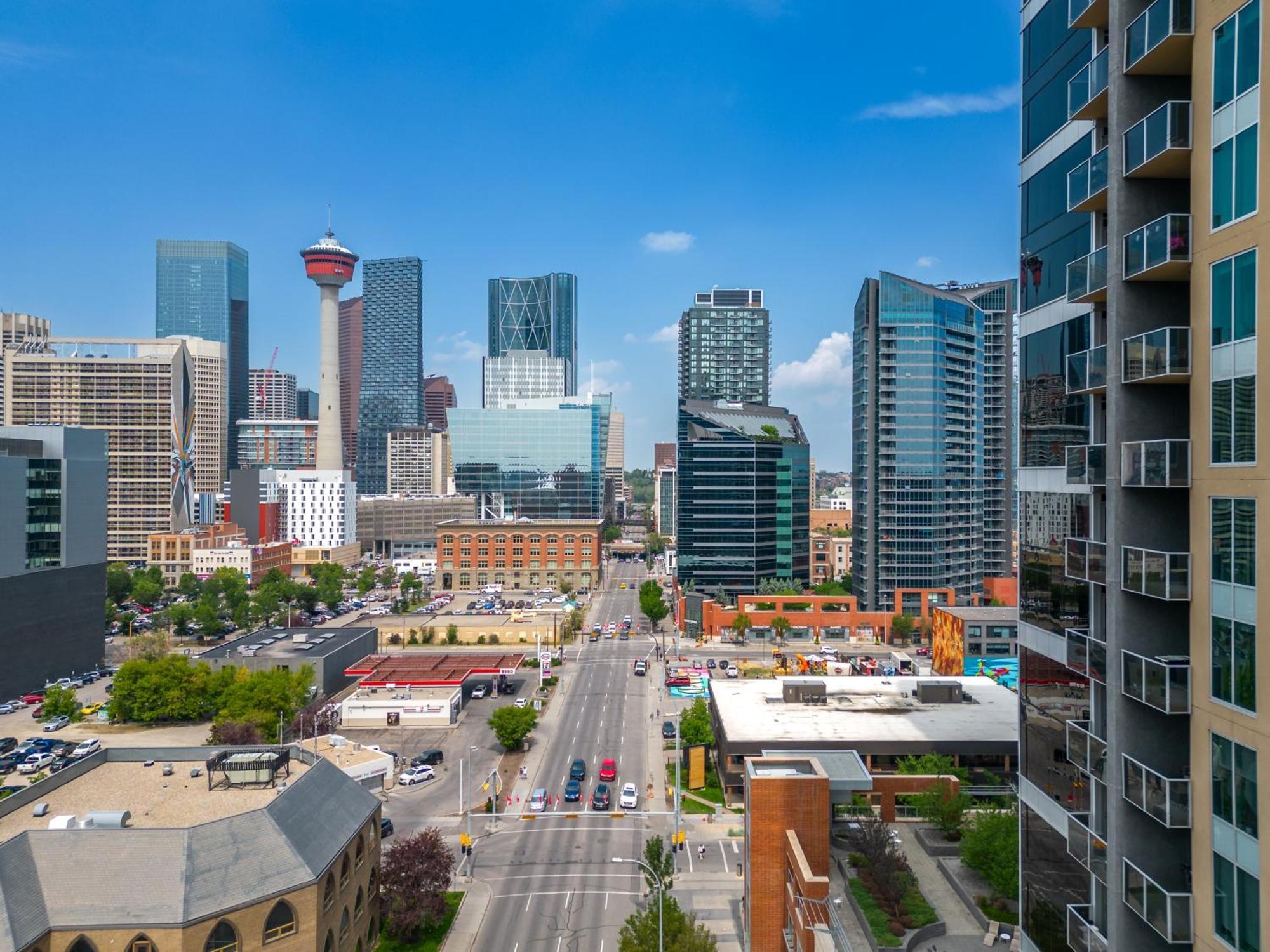 City Centre Retreat - 1Br Condo With Desk Calgary Exterior photo